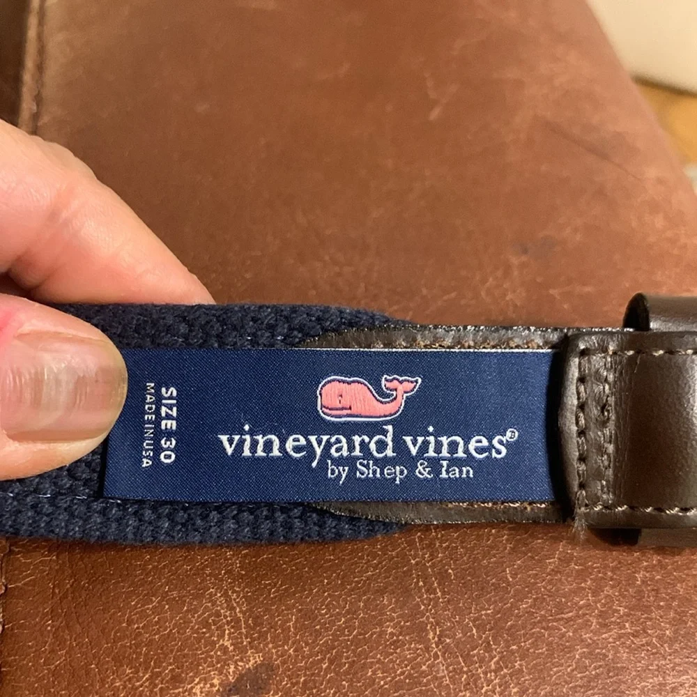 BNWOT VINEYARD VINES AMERICAN FLAGS CANVAS AND LEATHER BELT